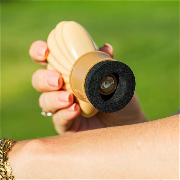 Solcreme applikator der trykker creme direkte på huden – forbedret design